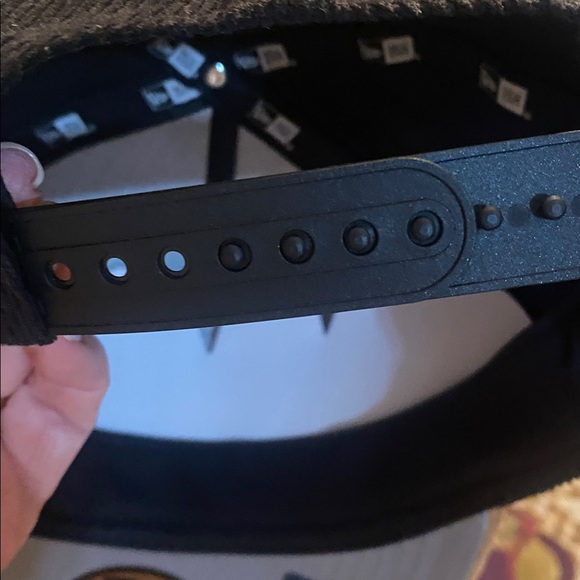 San Francisco 49ers 'Corduroy Suede' Pre-Curved Golfer Snapback - Picture 6 of 8